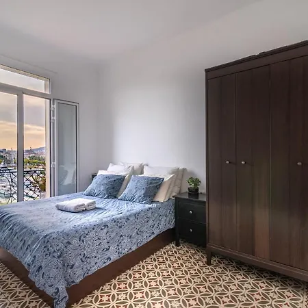 Superb Cute Flat Bests View On The Sea For Couple Apartment *