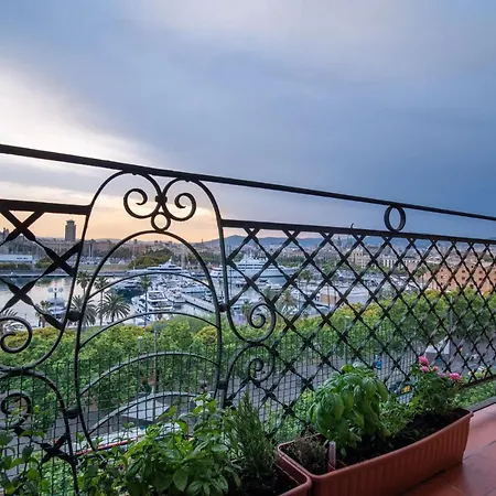 Superb Cute Flat Bests View On The Sea For Couple Apartment